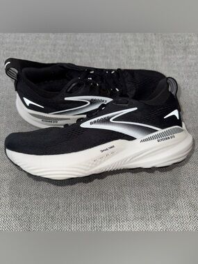 Brooks Glycerin GTS 22 Shoes Womens Size 7 Black Grey White Running Sneakers
